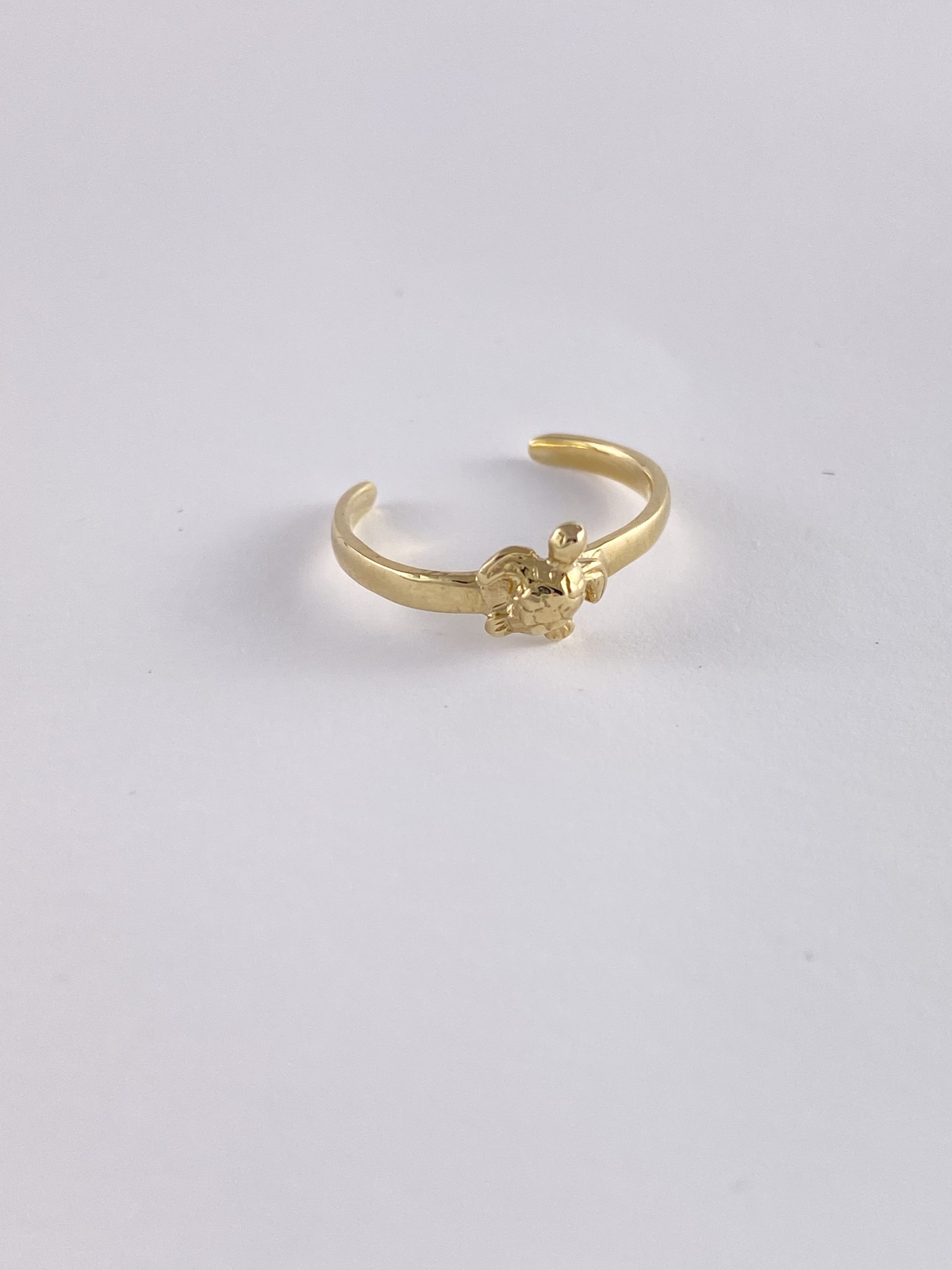 yellow gold turtle toe ring view 2