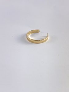 Yellow gold toe ring