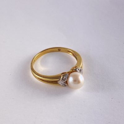 Buy Mutyaa Pearl Ring Online | CaratLane