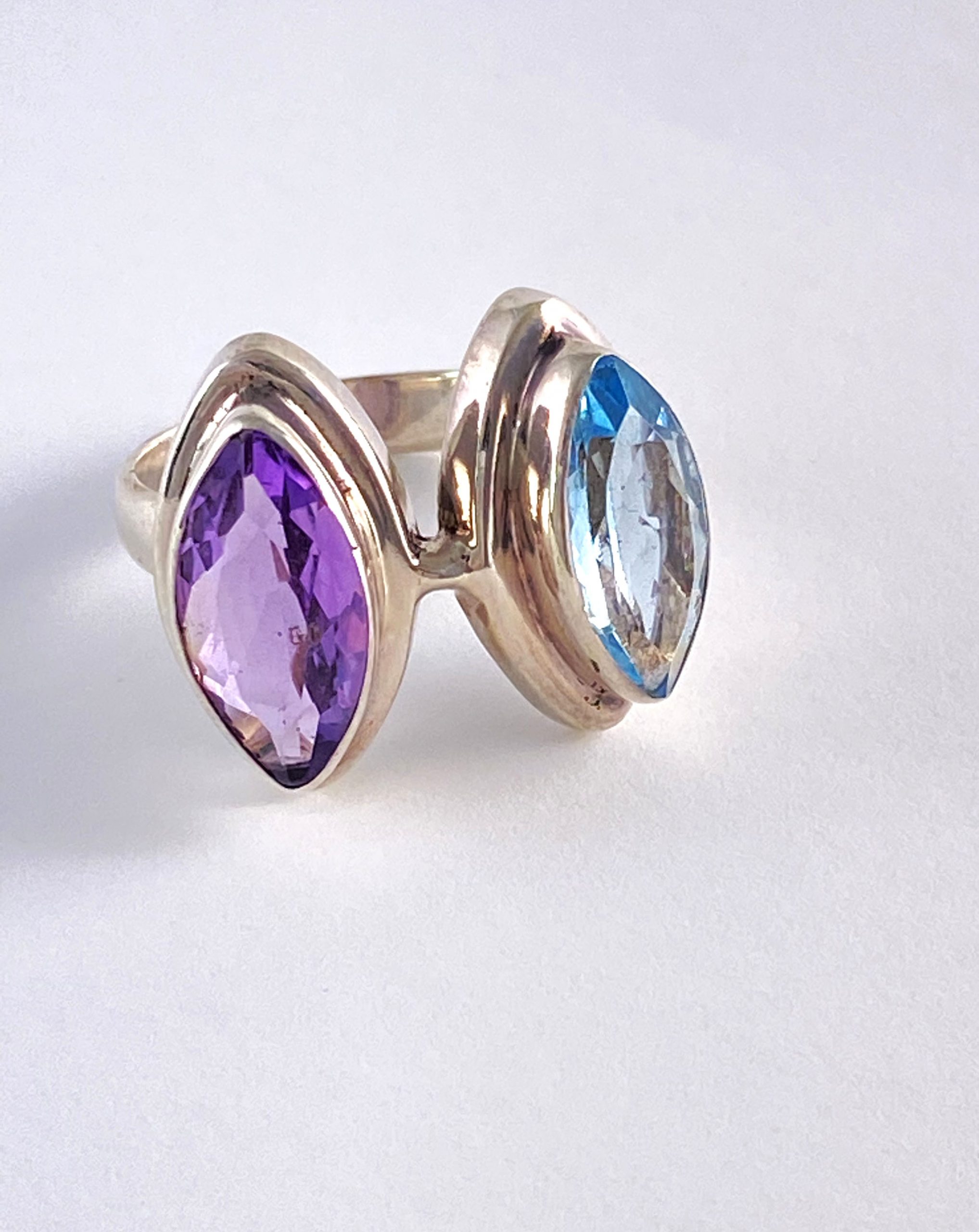 Topaz and amethyst stone ring view 3