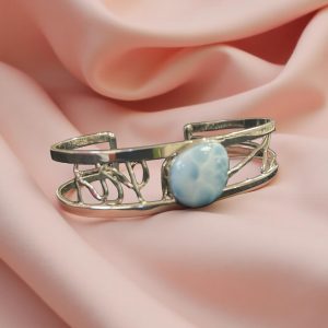 SS Larimar Bracecuff